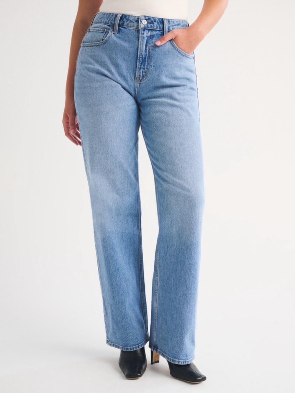 Abercrombie & Fitch Curve Love High Rise 90s Relaxed Jean Blue 27 4R